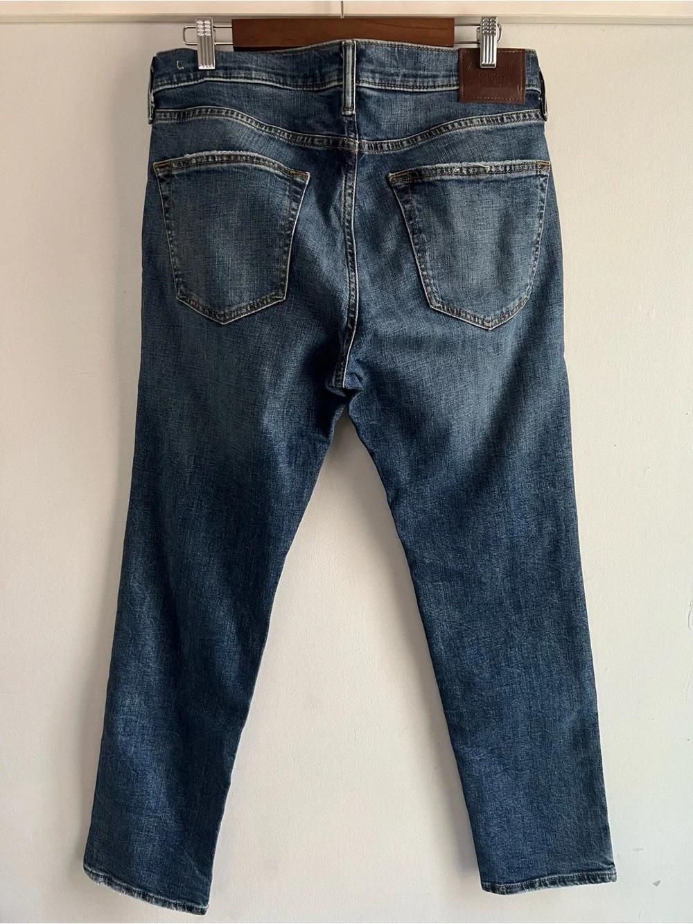 NWT Abercrombie & Fitch Rustin Athletic Skinny Jeans Distressed 31x30 Stretch